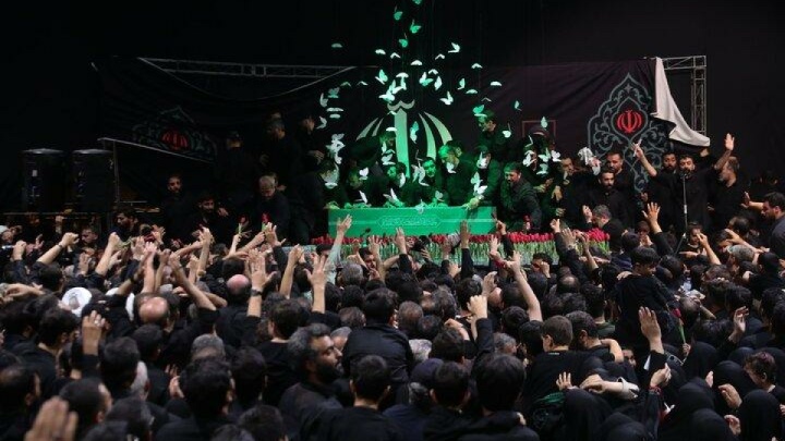 وعده دوباره جامعه بزرگ فوتبال در دومین روز از  وداع با آقای شهید