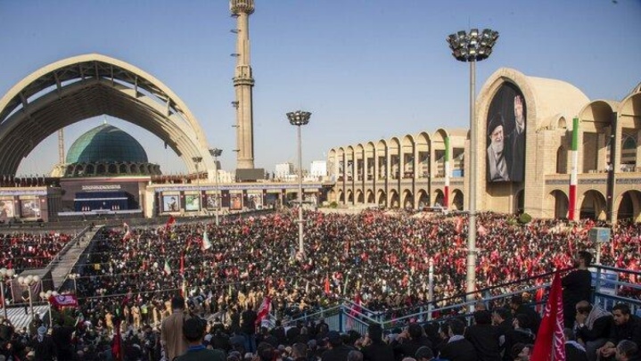 از مقاومت در برابر موج جمعیت خودداری کنید