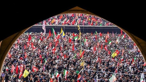 تمام درهای مصلی بسته شد