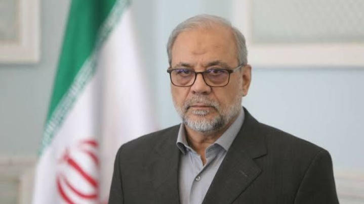 ایرانیان مقاومت در برابر دشمنان و انتقام خون رهبر شهید را فریاد می‌زنند