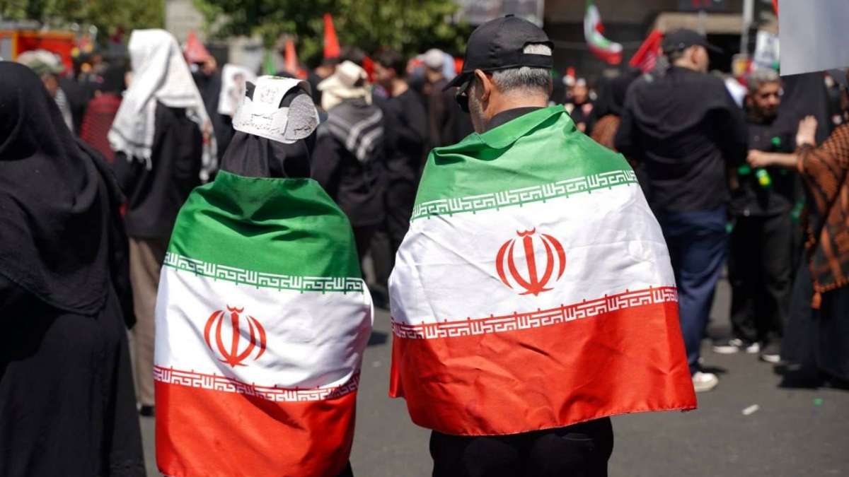 ایران ایستاده گریست؛ تاریخ از میان جمعیت عبور کرد / تصاویر