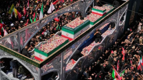 تشییع رهبر شهید انقلاب، محکمترین پیوند ملت - دولت را در برابر دیدگان جهان قرار داد