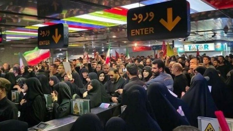 هنگام ازدحام جمعیت در مترو چه کنیم؟