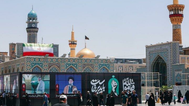 محدودیت تشرف به صحن‌ها و رواق‌های مرکزی حرم مطهر از ظهر چهارشنبه تا پایان مراسم تدفین