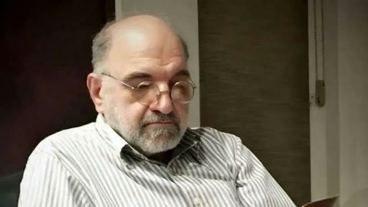 یکدست در مقابل دشمنان