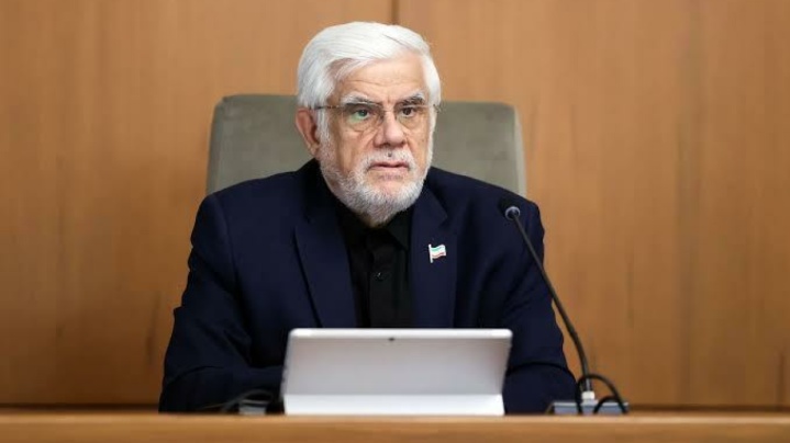 تشییع حماسی پیکر امام شهید در نجف و کربلا، نماد درخشان برادری دو ملت ایران و عراق است