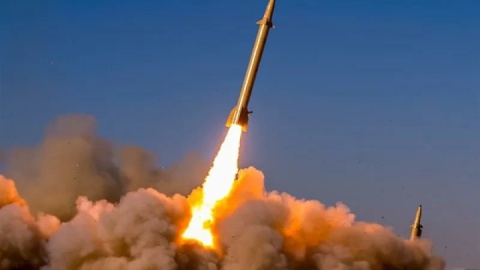 فیلم / تصاویر حملات امروز سپاه در پاسخ به تجاوز و عهدشکنی آمریکا