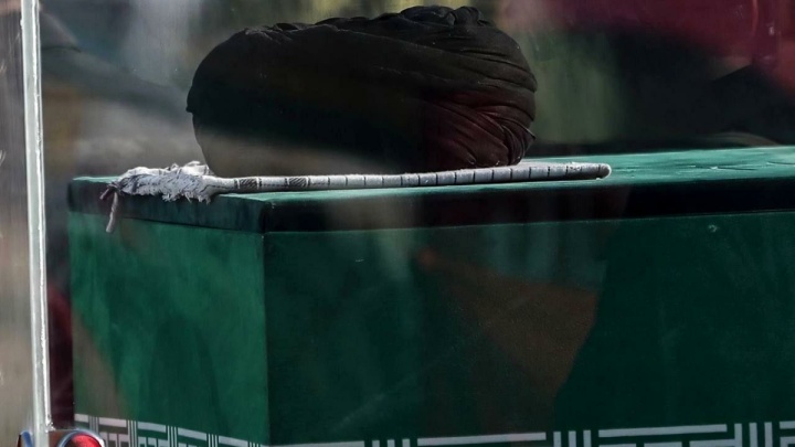 مراسم تدفین پیکر مطهر رهبر شهید با حضور اعضای بیت رهبر انقلاب برگزار می شود