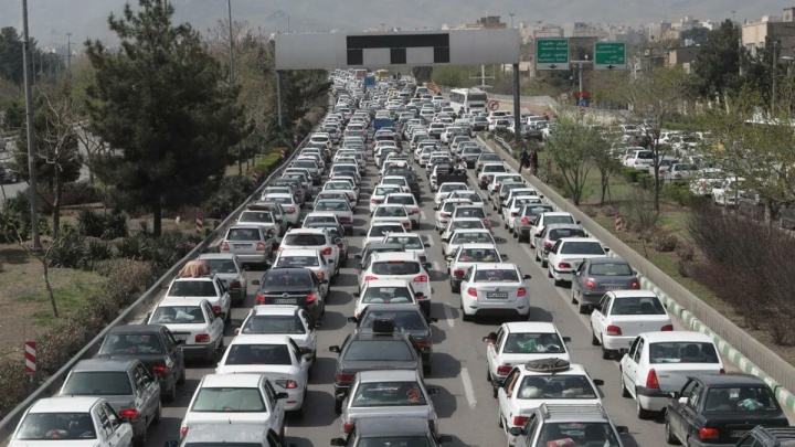 افزایش ترافیک محور‌های منتهی به مشهد در روز خاکسپاری رهبر شهید