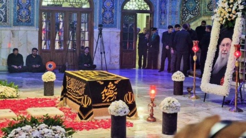 ادای احترام رییس مجلس و وزیر خارجه اندونزی در مزار قائد شهید ایران