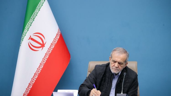 دکتر پزشکیان از حضور تاریخی مردم، میزبانی دولت و ملت عراق و همراهی جهانی در آیین تشییع رهبر شهید قدردانی کرد