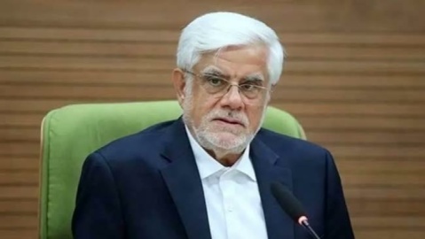 عارف: دنبال کردن منویات رهبری، رهبر شهید و امام راحل اولویت دولت است