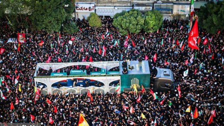 شمار تشییع‌کنندگان رهبر شهید در مشهد اعلام شد