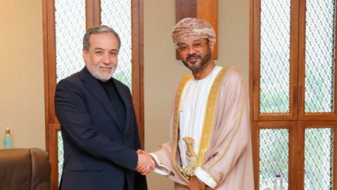 عمان: مذاکرات تهران و مسقط درباره تنگه هرمز ادامه می‌یابد