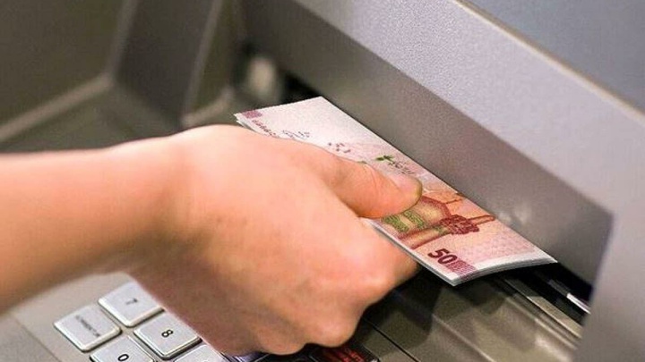 خالی کردن حساب ۲۳ شهروند قزوینی پای دستگاه عابربانک