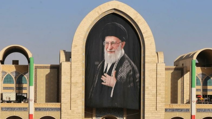 بزرگداشت رهبر شهید در مصلای تهران از سوی رهبر انقلاب