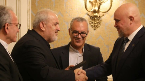 اتصال شبکه برق ایران و روسیه از مهمترین محورهای همکاری دو کشور است/ تأکید روسیه بر ادامه اجرای نیروگاه سیریک