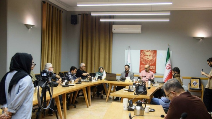 از فردوسی و ادیب نیشابوری تا شفیعی‌کدکنی در قاب «آیین مهر»