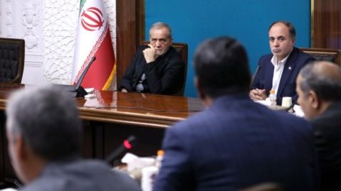 با هرگونه تخلف یا اخلال در روند تأمین و توزیع کالاهای اساسی، برخورد می شود
