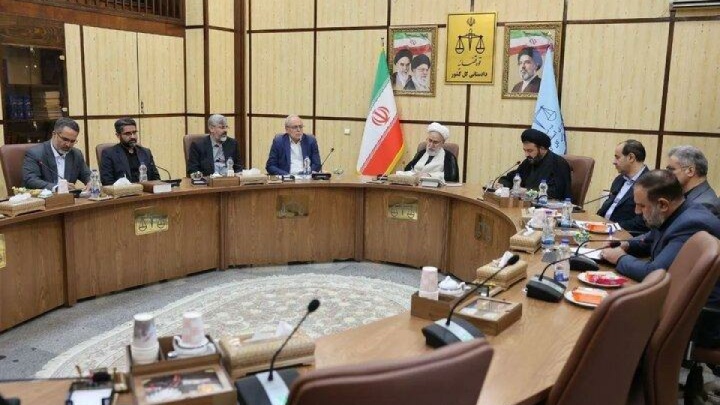 حمایت دادستان‌های سراسر کشور از  اعمال حق مالکیت ایران بر کنترل تنگه هرمز