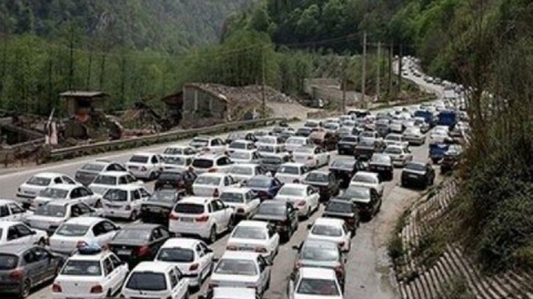 ترافیک سنگین در محور چالوس و آزادراه قزوین-کرج/ انسداد برخی محورهای جنوب کشور