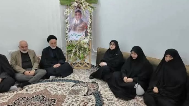 فیلم / در دیدار سخنگوی دولت با خانواده شهدای حملات اخیر آمریکا چه گذشت ؟