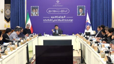 وزیر ارتباطات: استقلال مالی پیام‌رسان‌های داخلی در اولویت قرار گیرد