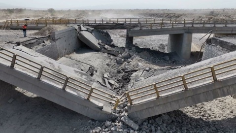 حمله به آب‌شیرین‌کن بونجی جاسک؛ ۲۰ روستای ۱۰ هزار نفری بی‌آب شد/  لغو آزمون‌های نهایی یکشنبه و دوشنبه در هرمزگان، بوشهر، خوزستان و سیستان و بلوچستان