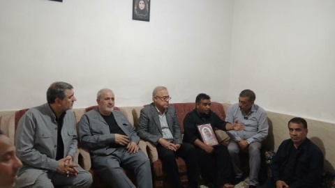 حضور معاون اجرایی رئیس‌جمهور و وزیر نیرو در منزل شهیده حیدری