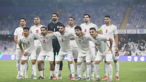 تاریخســازی روی کاغذ
