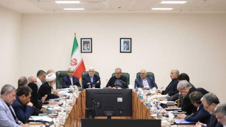 دستور پزشکیان برای پیگیری موضوع دو سایت فردوسی‌پور