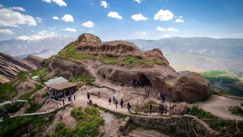 سایه‌روشن دژی تاریخی