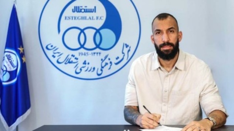 ­روزبه چشمی با استقلال تمدید کرد