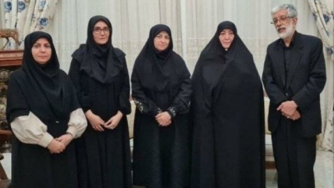 ‌ دیدار رییس سازمان حفاظت محیط زیست با خانواده شهیده «زهرا حداد عادل»