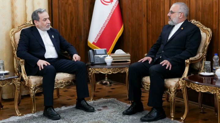 تأکید وزیر امور خارجه بر پیگیری مسئولانه موضوعات دوجانبه ایران و پرتغال