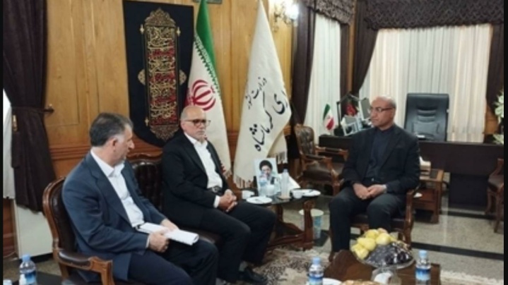 تفاهم‌نامه خرید 25 آمبولانس برای استان کرمانشاه امضا شد