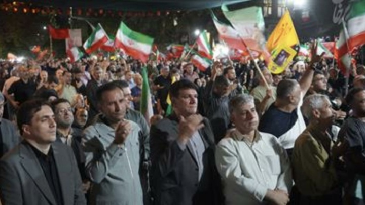 شهردار شهریار خبر داد: تداوم نهضت آسفالت معابر شهری با اعتبار ۳۰۰ میلیارد تومانی