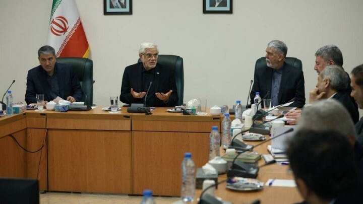 عارف: فرهنگ با بخشنامه و نگاه قیم‌مآبانه اصلاح نمی‌شود