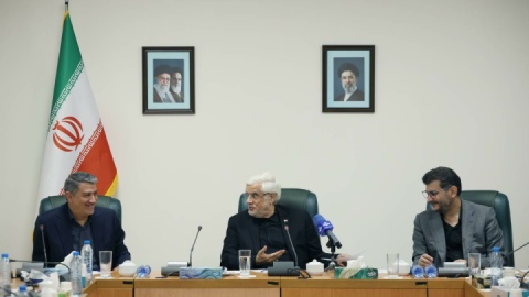 عارف: دولت و بخش خصوصی باید به یک زبان و راه‌حل مشترک برسند