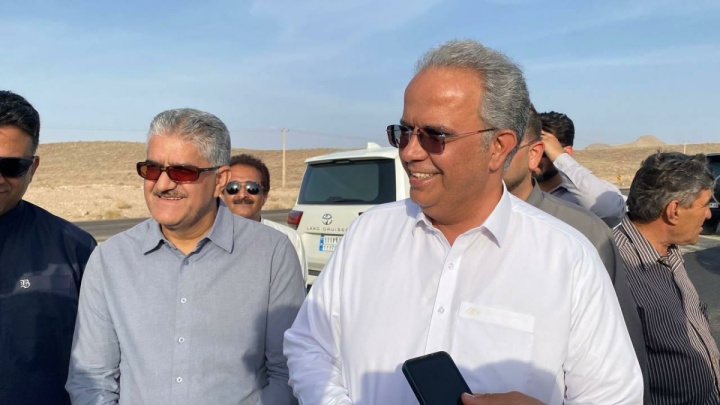 احداث قطعات بزرگراهی در محور زاهدان - خاش به کجا رسید؟