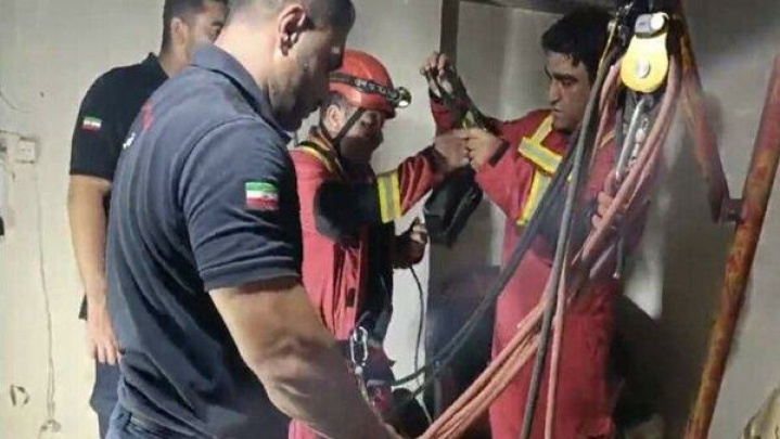 نجات باورنکردنی یک کارگر از ته چاه عمیق در تهران