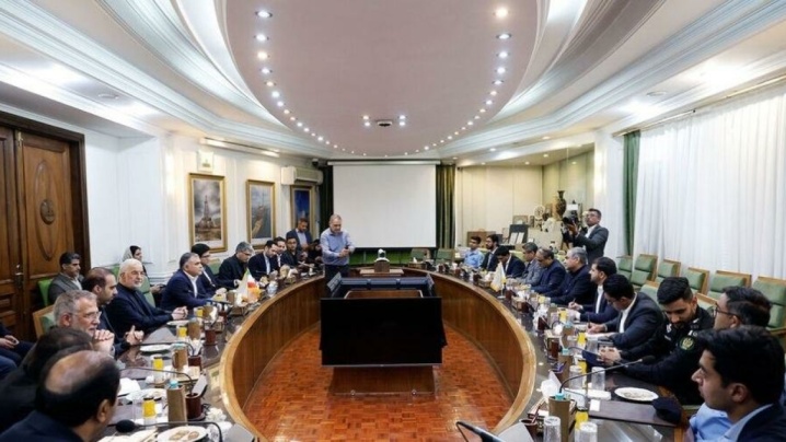 وزیر کشور پاکستان با وزیر نفت دیدار کرد