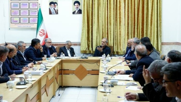 بهره‌برداری از پنل‌های خورشیدی 1200 مدرسه در سطح استان تهران/ تأکید رئیس جمهور بر مصرف بهینه انرژی به‌عنوان راهکاری کلیدی برای پیشگیری از بحران‌ها