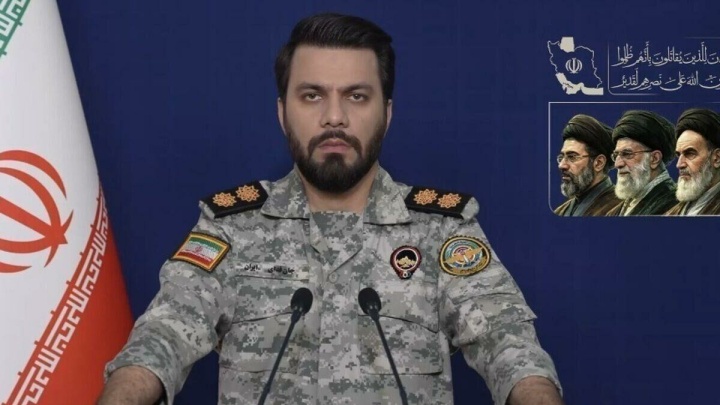 هیچ کشتی بدون مجوز ایران امکان تردد از تنگه هرمز را ندارد