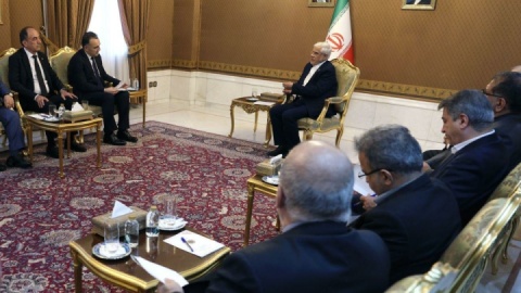 عارف پیشنهاد تشکیل اتحادیه کشورها و مناطق فارسی‌زبان را مطرح کرد
