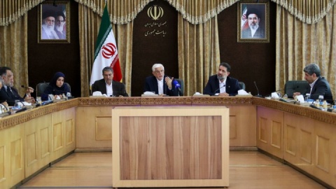 تصاویر / نشست جمعی از مدیران رسانه با عارف