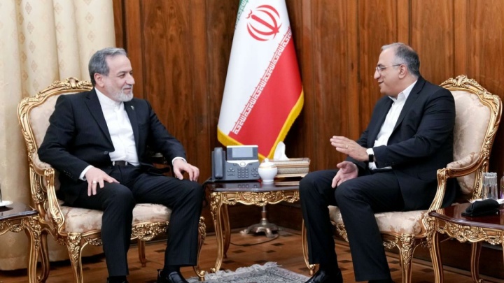 دیدار نماینده مسیحیان ارامنه شمال کشور با وزیر امور خارجه