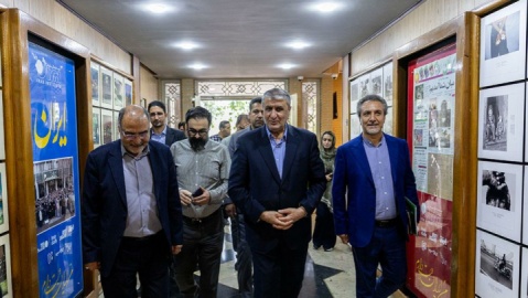 بازدید محمد اسلامی از موسسه فرهنگی مطبوعاتی ایران