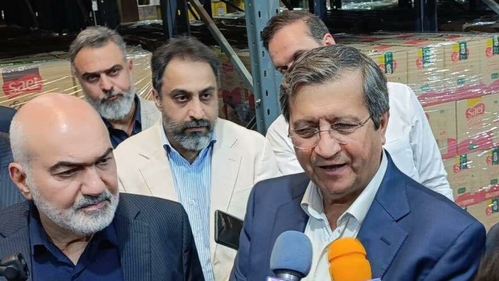 اجازه ایجاد مشاغل‌ کاذب ارزی در حاشیه بازار را نمی دهیم