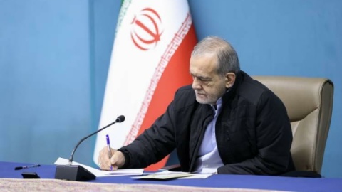 پزشکیان قهرمانی تیم ملی والیبال نوجوانان را تبریک گفت